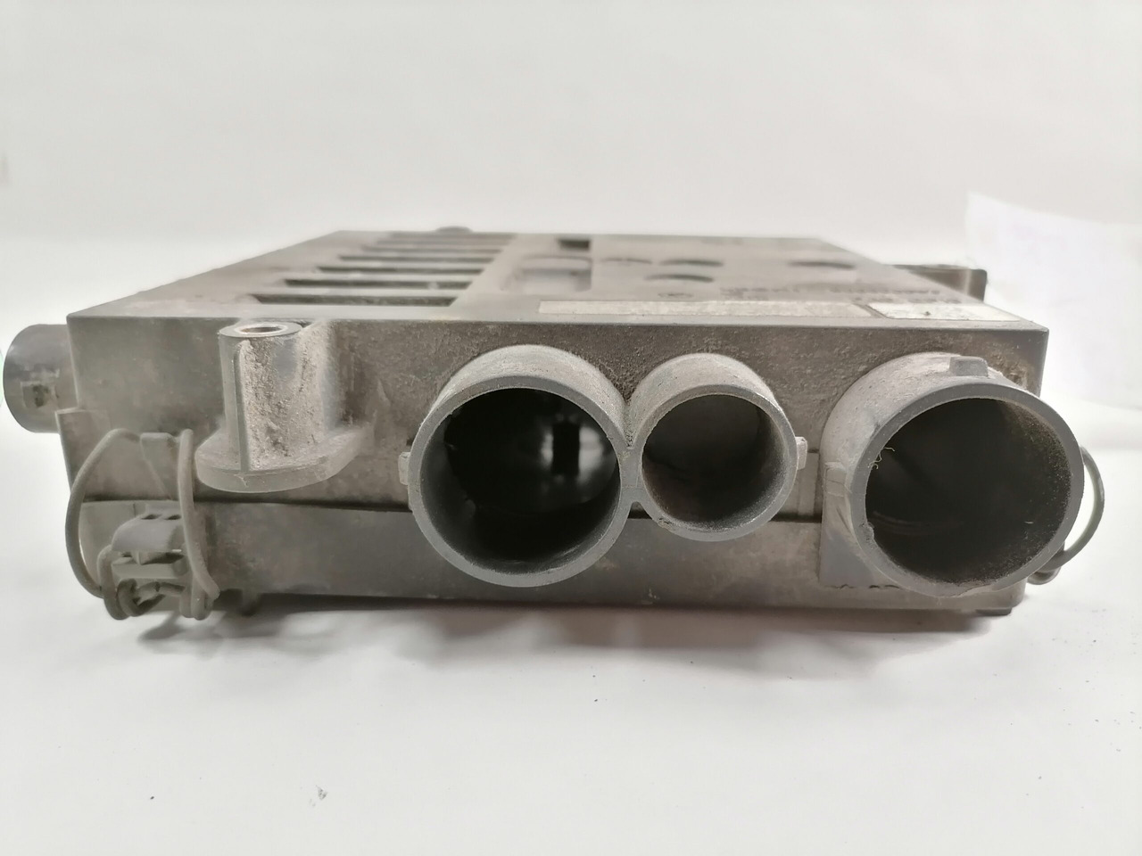 Mercedes-Benz Juhtmestiku harukarp A9605460440 - Предпазител за Камион: снимка 3 Mercedes-Benz Juhtmestiku harukarp A9605460440 - Предпазител за Камион: снимка 3