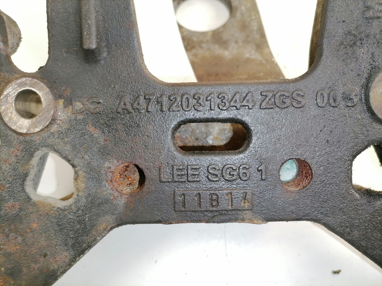 Mercedes-Benz Kandur mootorilt A4712031344 - Универсална част за Камион: снимка 3 Mercedes-Benz Kandur mootorilt A4712031344 - Универсална част за Камион: снимка 3