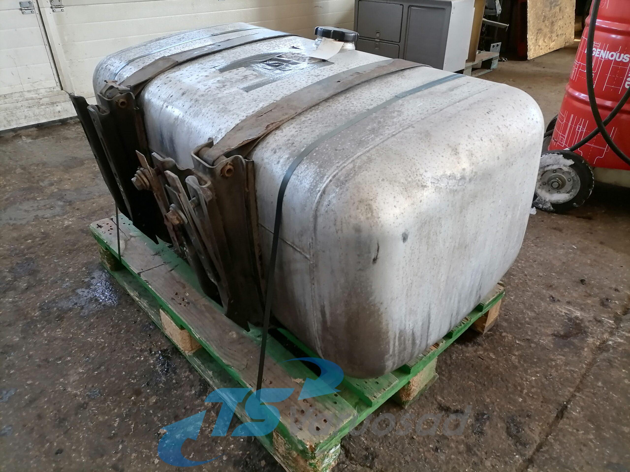 Резервоар за гориво за Камион Mercedes-Benz Kütusepaak 390L A9604701303: снимка 7