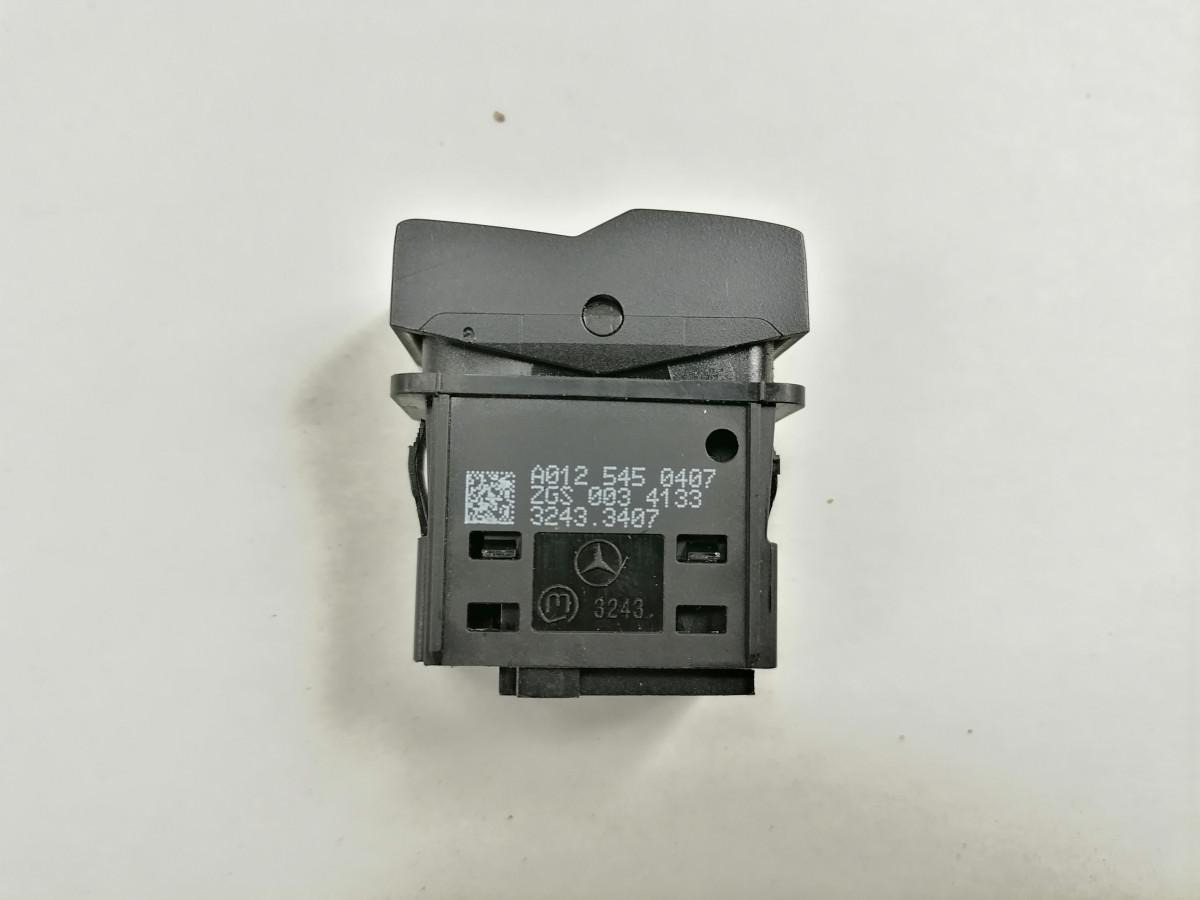 Mercedes-Benz Lüliti 0125450407 - Кабина за Камион: снимка 4 Mercedes-Benz Lüliti 0125450407 - Кабина за Камион: снимка 4