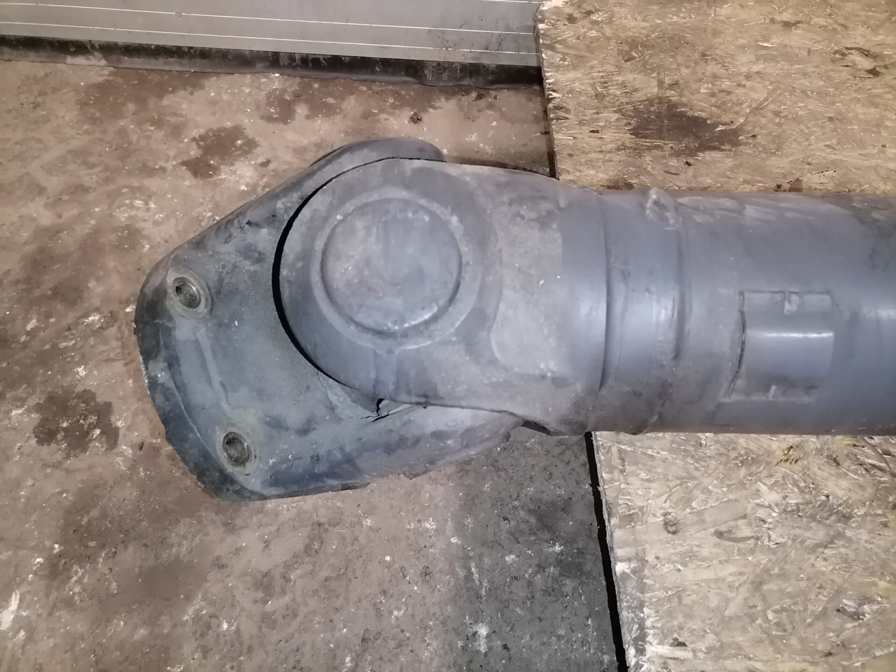 Mercedes-Benz Propeller shaft A6594100101 - Карданні вали за Камион: снимка 4 Mercedes-Benz Propeller shaft A6594100101 - Карданні вали за Камион: снимка 4