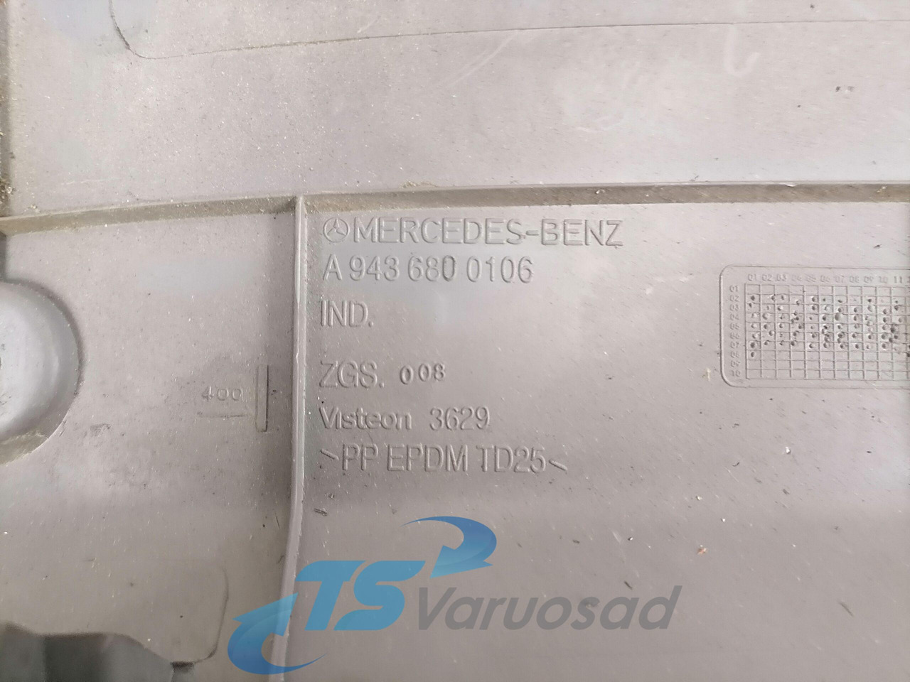 Mercedes-Benz Salongi plastik A9436800106 - Универсална част за Камион: снимка 3 Mercedes-Benz Salongi plastik A9436800106 - Универсална част за Камион: снимка 3