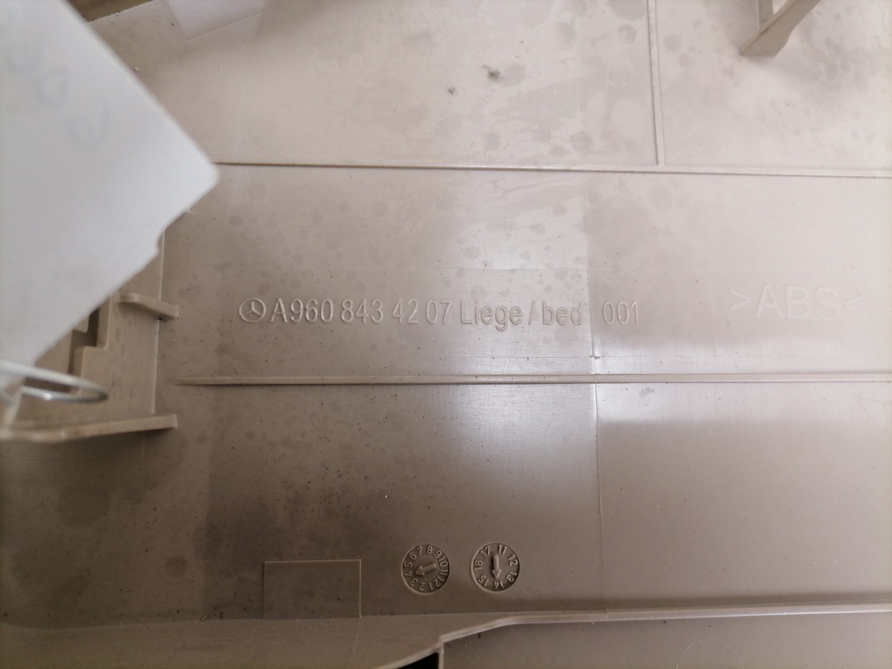 Mercedes-Benz Salongi plastik A9608434207 - Универсална част за Камион: снимка 3 Mercedes-Benz Salongi plastik A9608434207 - Универсална част за Камион: снимка 3