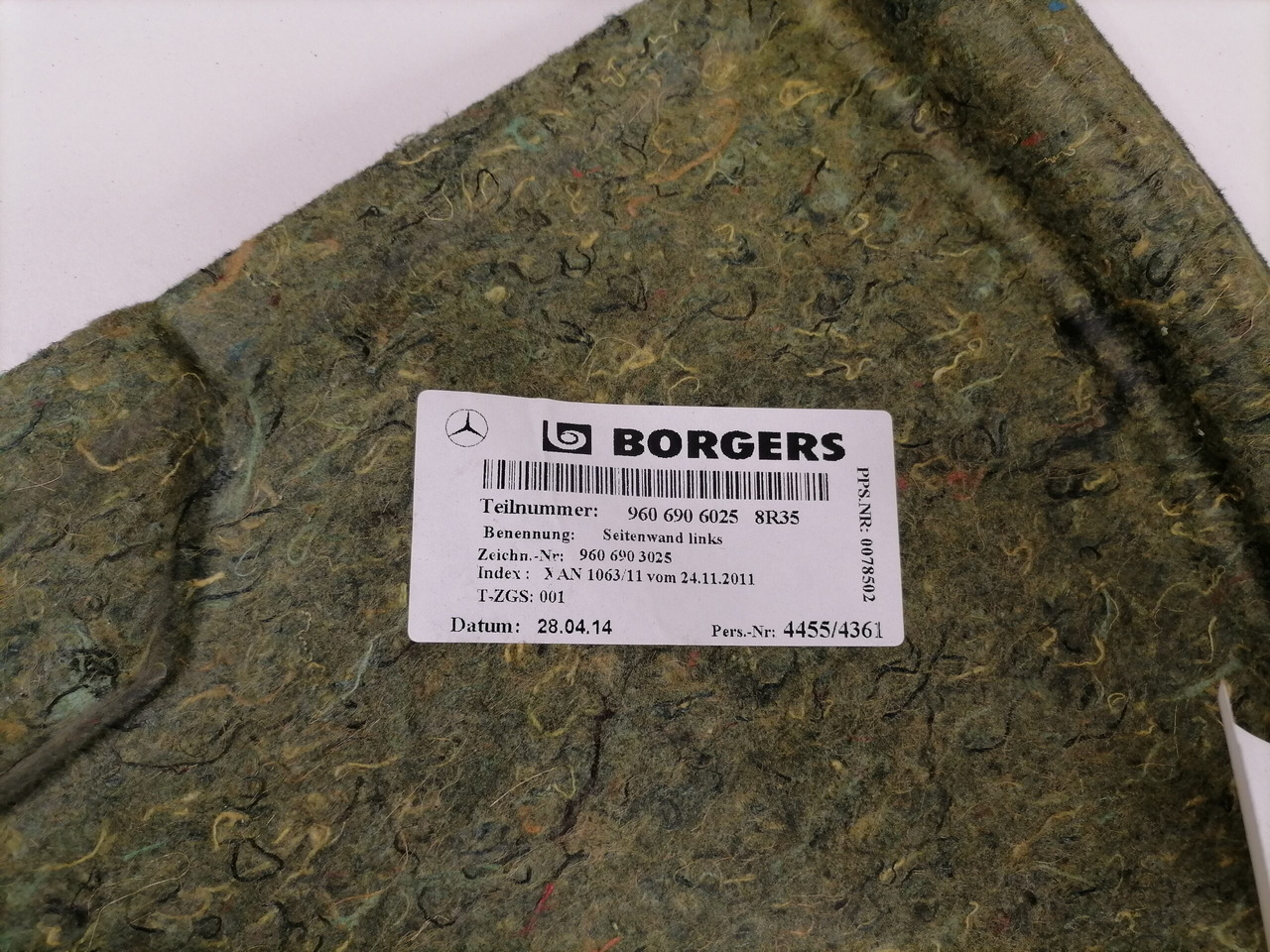 Mercedes-Benz Salongi polster A9606906025 - Универсална част за Камион: снимка 3 Mercedes-Benz Salongi polster A9606906025 - Универсална част за Камион: снимка 3