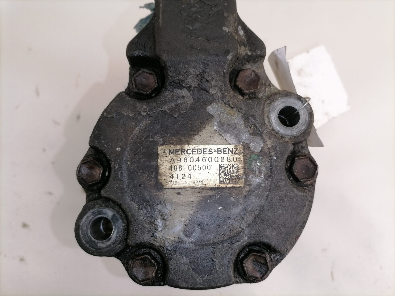 Mercedes-Benz Steering hydraulic pump A9604600280 - Помпа на хидроусилвателя за Камион: снимка 4 Mercedes-Benz Steering hydraulic pump A9604600280 - Помпа на хидроусилвателя за Камион: снимка 4