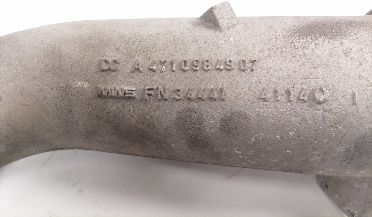 Mercedes-Benz intercooler pipe A4710984907 - Интеркулер за Камион: снимка 4 Mercedes-Benz intercooler pipe A4710984907 - Интеркулер за Камион: снимка 4