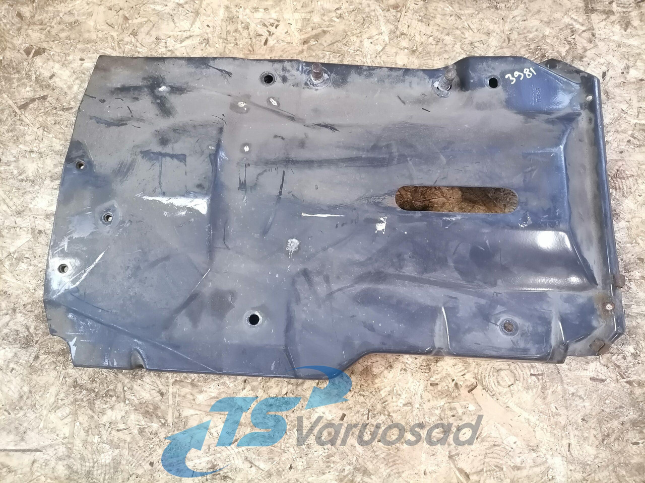 Scania Air filter housing carrier 1741549 - Всмукателна система за Камион: снимка 2 Scania Air filter housing carrier 1741549 - Всмукателна система за Камион: снимка 2