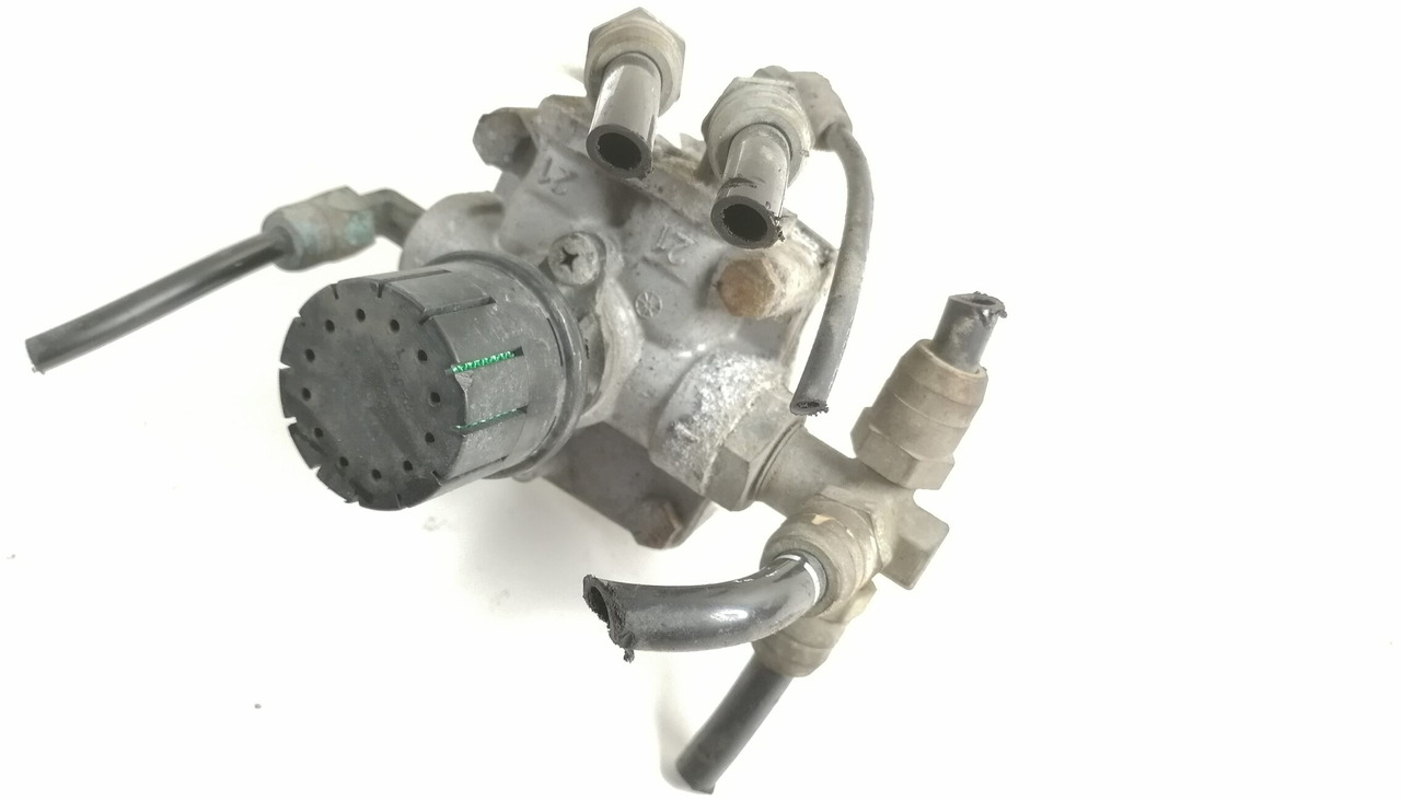 Scania Air pressure control valve 1425183 - Спирачен клапан за Камион: снимка 1 Scania Air pressure control valve 1425183 - Спирачен клапан за Камион: снимка 1