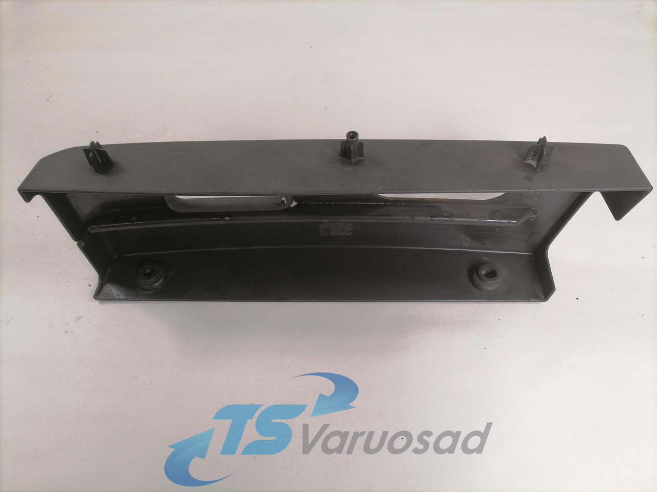Scania Astmelaua plastik kate, keskmine parem 1501343 - Cтъпало за Камион: снимка 2 Scania Astmelaua plastik kate, keskmine parem 1501343 - Cтъпало за Камион: снимка 2