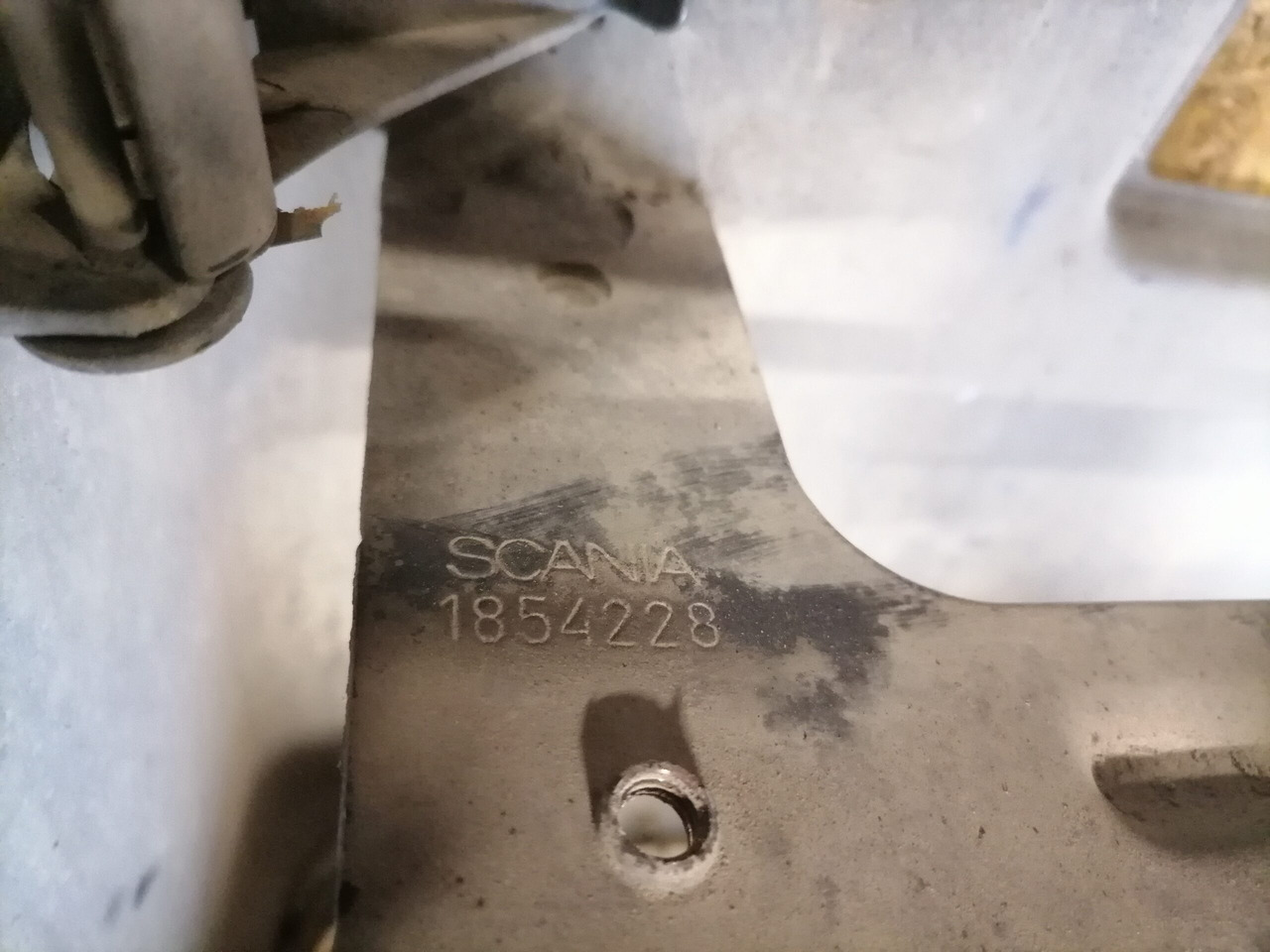 Scania Astmelaua u-plekk, parem 1854228 - Cтъпало за Камион: снимка 4 Scania Astmelaua u-plekk, parem 1854228 - Cтъпало за Камион: снимка 4