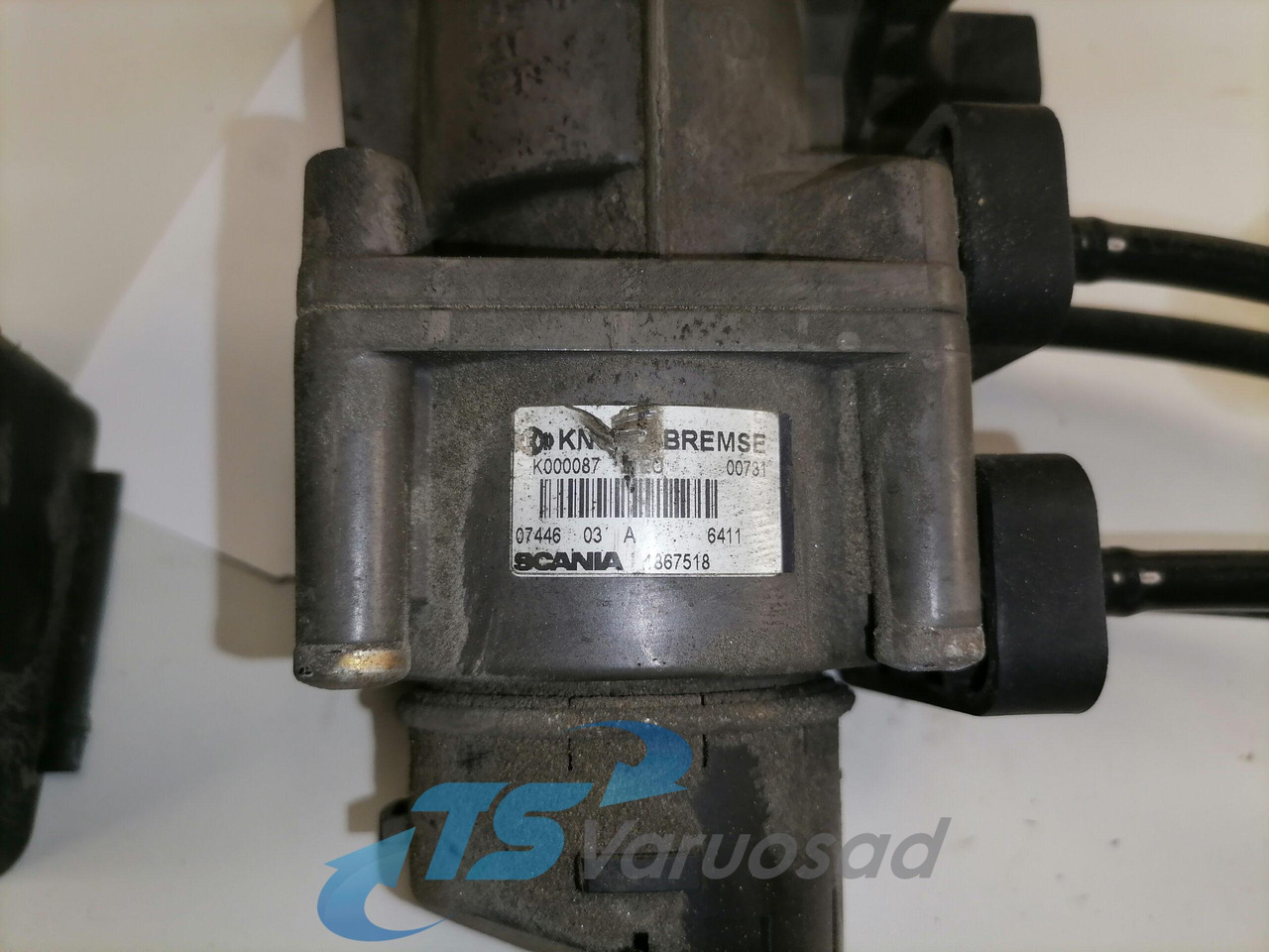 Scania Brake pressure control 1867518 - Спирачен клапан за Камион: снимка 2 Scania Brake pressure control 1867518 - Спирачен клапан за Камион: снимка 2