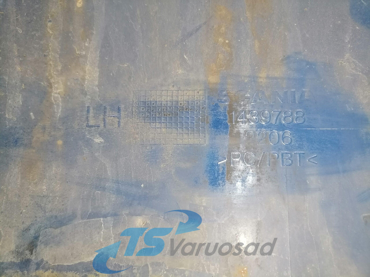 Scania Bumper cover 1439788 - Ъгъл на бронята за Камион: снимка 2 Scania Bumper cover 1439788 - Ъгъл на бронята за Камион: снимка 2