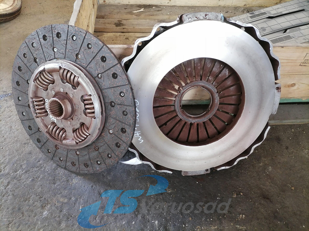 Scania Clutch 574977 - Съединител и части за Камион: снимка 2 Scania Clutch 574977 - Съединител и части за Камион: снимка 2