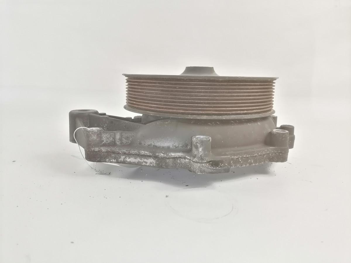 Scania Cooling pump 2310615 - Помпа за охлаждаща течност за Камион: снимка 4 Scania Cooling pump 2310615 - Помпа за охлаждаща течност за Камион: снимка 4