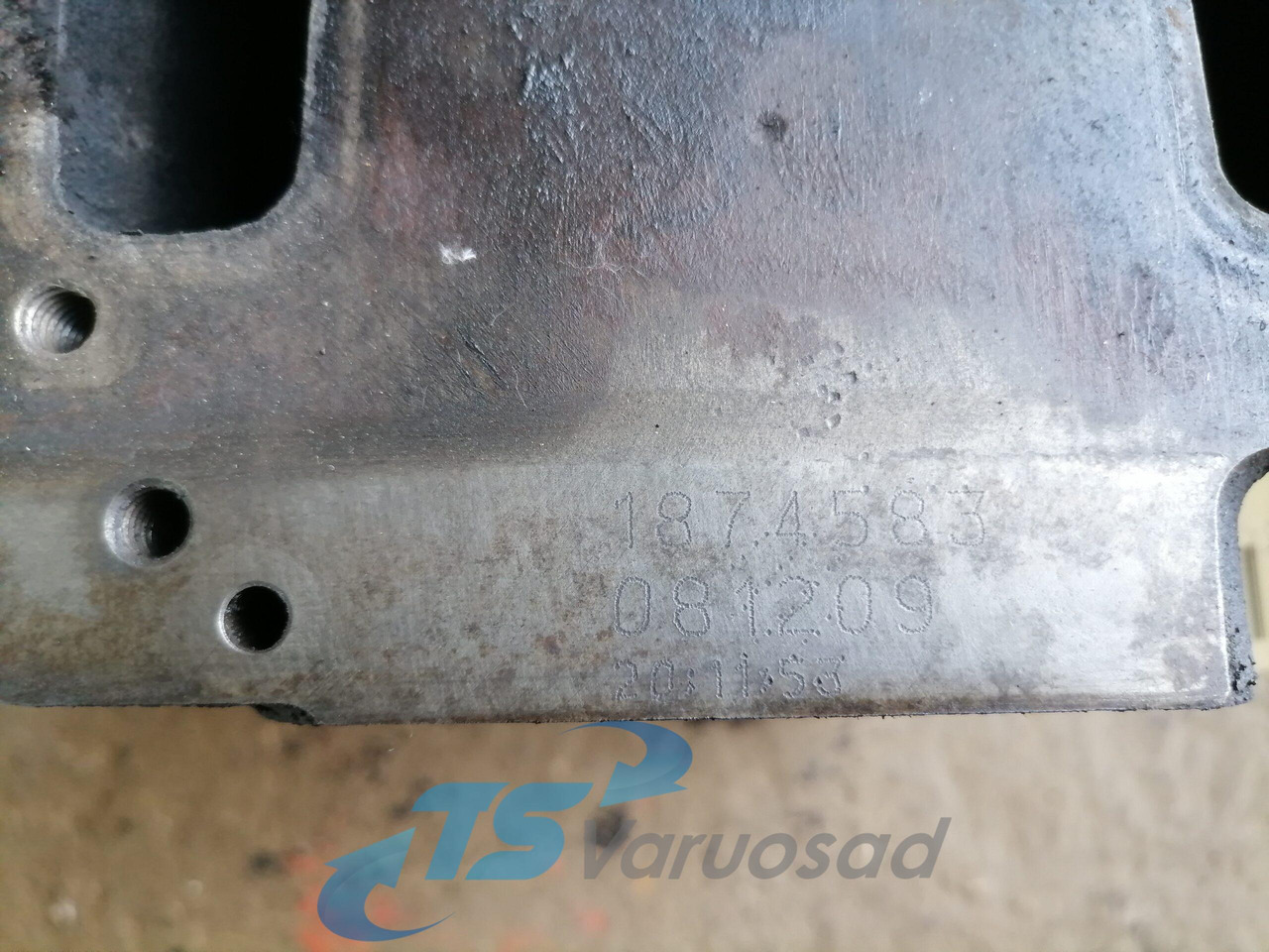 Scania Cylinder head, XPI 1874583 - Глава на блока за Камион: снимка 4 Scania Cylinder head, XPI 1874583 - Глава на блока за Камион: снимка 4