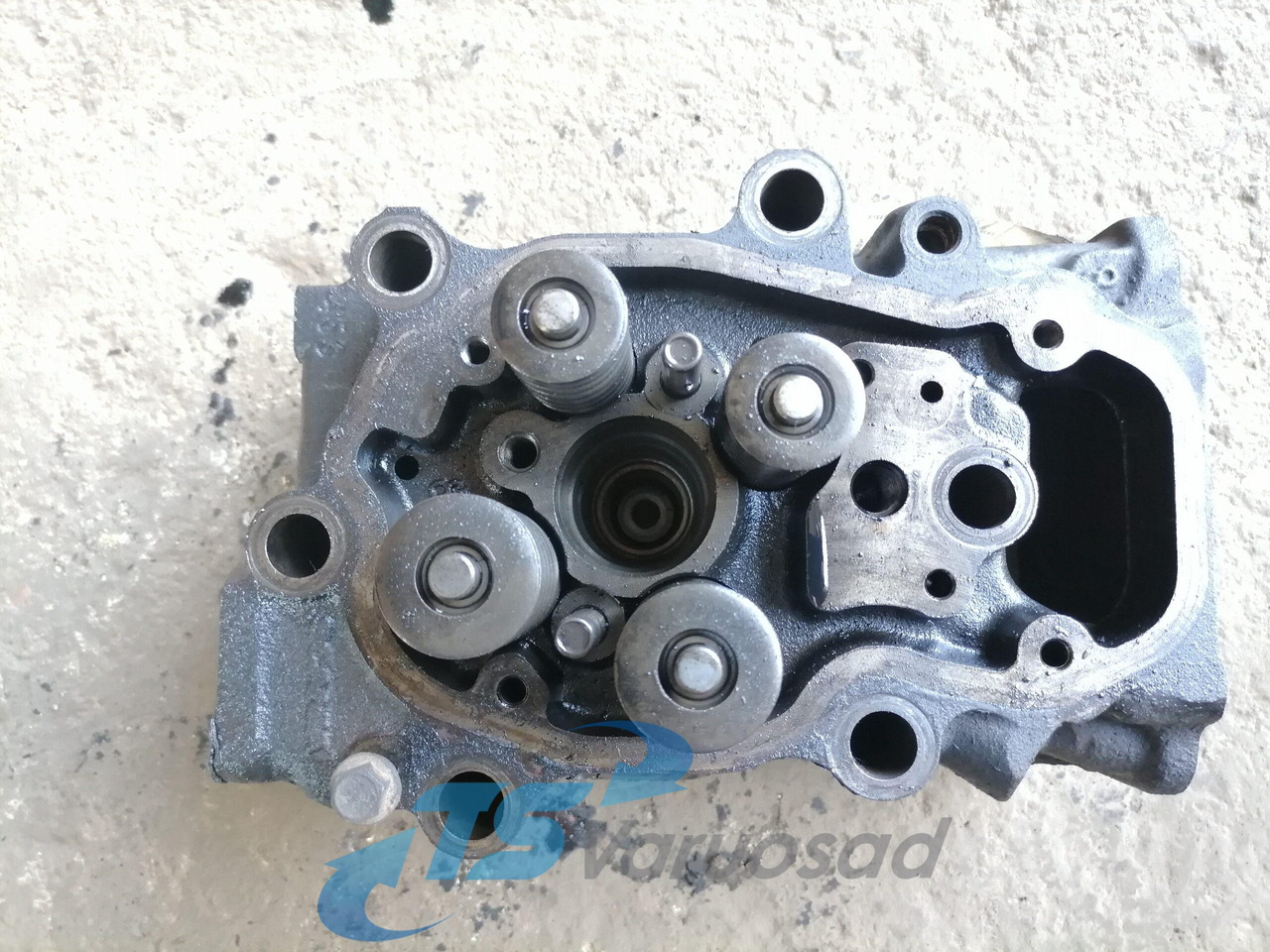 Scania Cylinder head, XPI 1874583 - Глава на блока за Камион: снимка 2 Scania Cylinder head, XPI 1874583 - Глава на блока за Камион: снимка 2