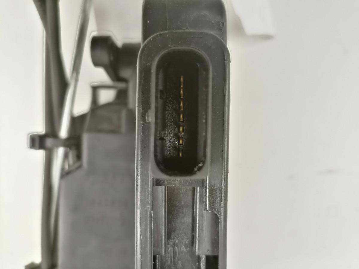 Scania Door lock 2640858 - Врата и части за Камион: снимка 4 Scania Door lock 2640858 - Врата и части за Камион: снимка 4