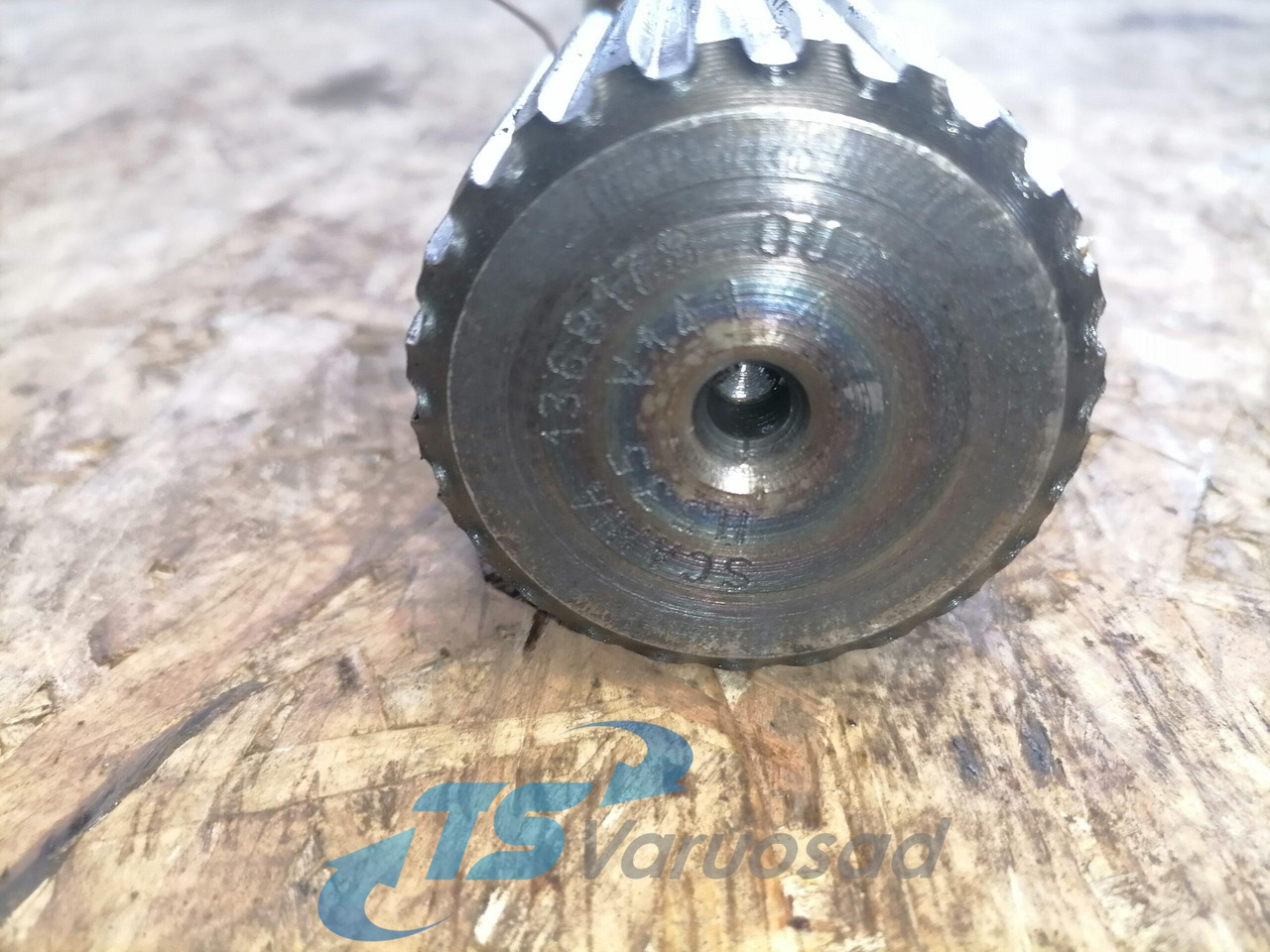 Scania Drive shaft 1368176 - Полуоска за Камион: снимка 4 Scania Drive shaft 1368176 - Полуоска за Камион: снимка 4