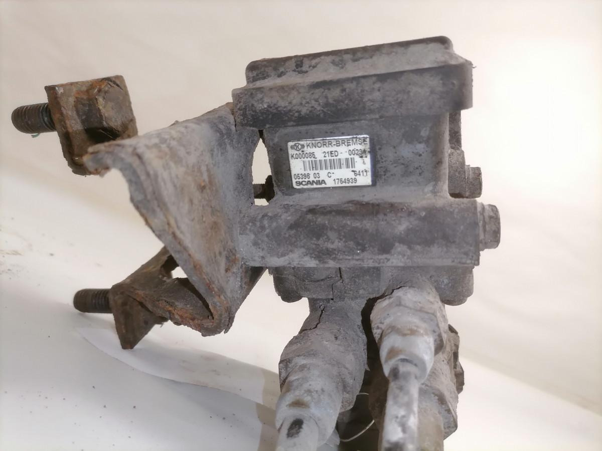 Scania EBS brake valve 1754939 - Спирачен клапан за Камион: снимка 5 Scania EBS brake valve 1754939 - Спирачен клапан за Камион: снимка 5
