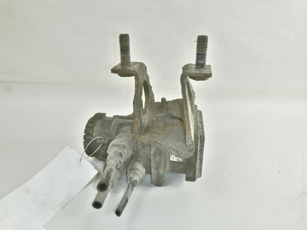 Scania EBS brake valve 1754939 - Спирачен клапан за Камион: снимка 4 Scania EBS brake valve 1754939 - Спирачен клапан за Камион: снимка 4