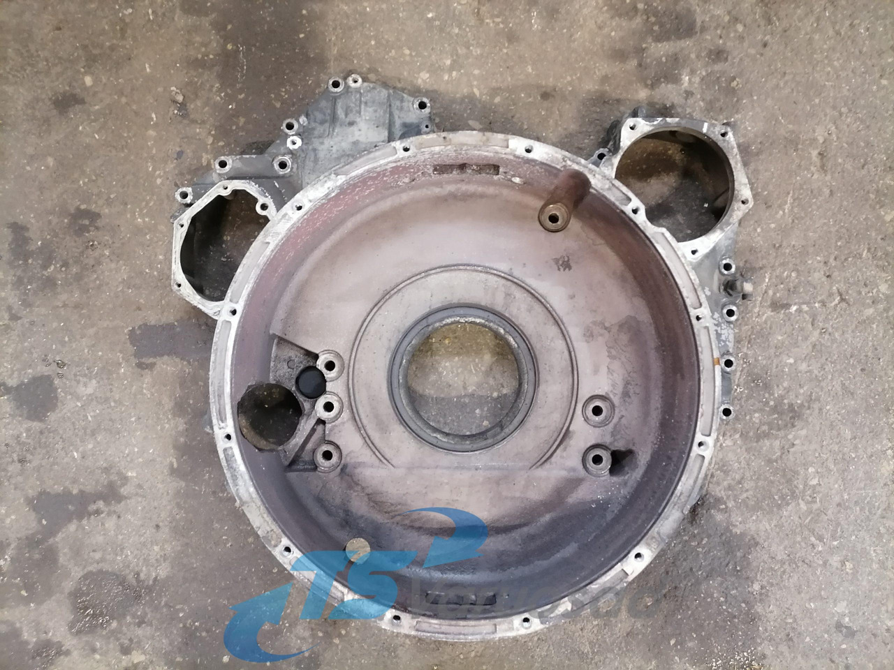 Scania Flywheel housing 1520268 - Маховик за Камион: снимка 1 Scania Flywheel housing 1520268 - Маховик за Камион: снимка 1