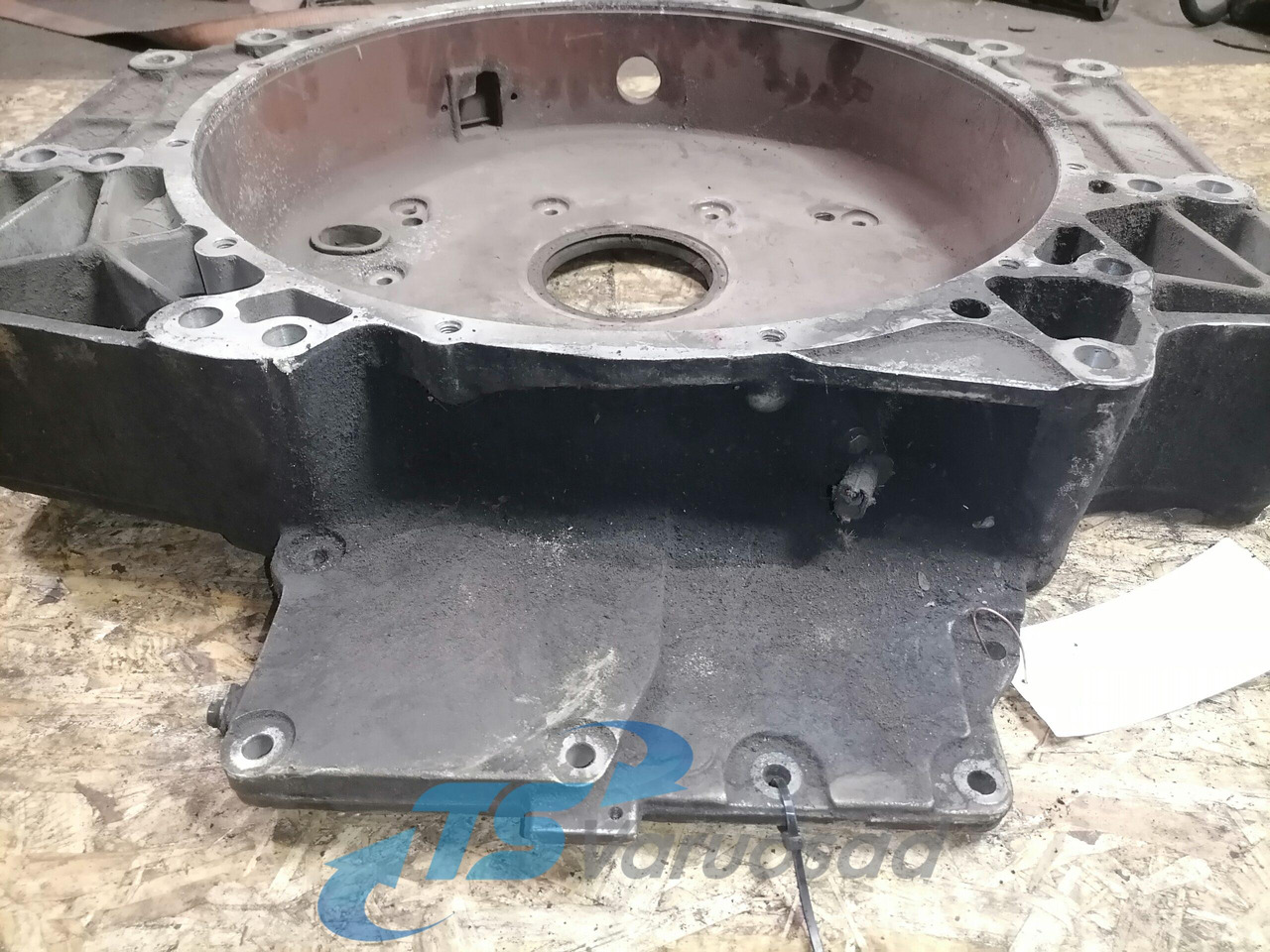 Scania Flywheel housing 51.01401-3228 - Маховик за Камион: снимка 3 Scania Flywheel housing 51.01401-3228 - Маховик за Камион: снимка 3