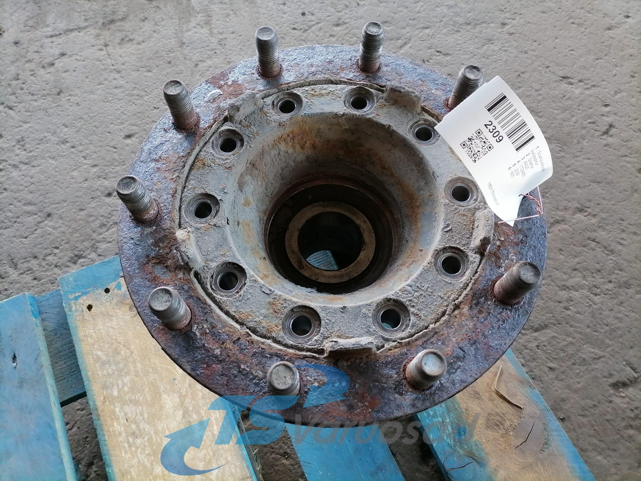 Scania Front hub 1724406 - Ступица за Камион: снимка 1 Scania Front hub 1724406 - Ступица за Камион: снимка 1