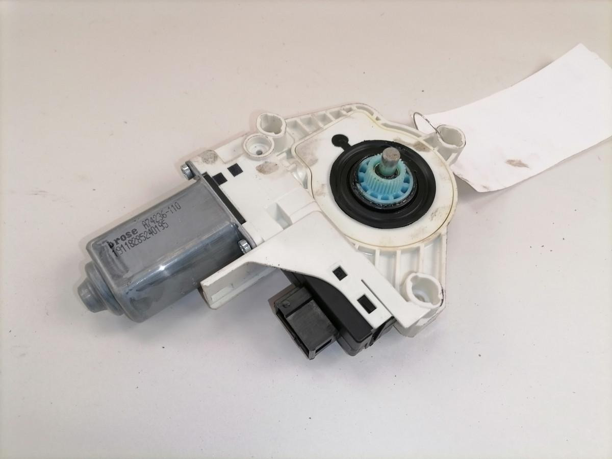 Scania Glass lift 2076265 - Стъкло и части за Камион: снимка 4 Scania Glass lift 2076265 - Стъкло и части за Камион: снимка 4