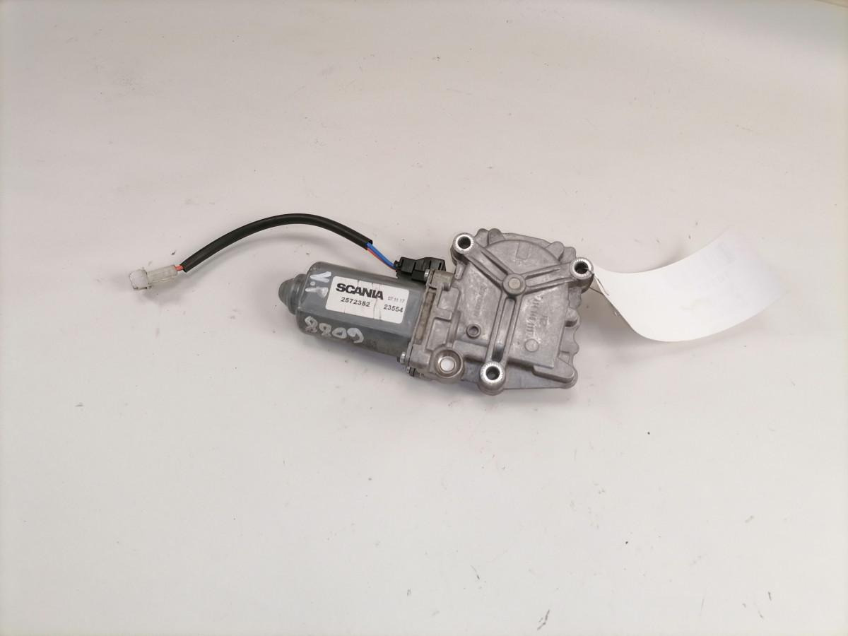 Scania Glass lift 2572352 - Стъкло и части за Камион: снимка 2 Scania Glass lift 2572352 - Стъкло и части за Камион: снимка 2