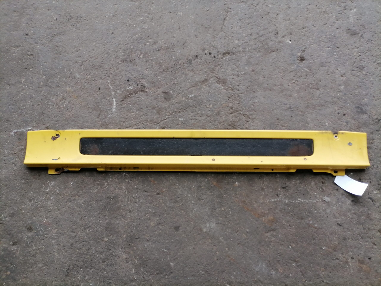 Scania Grille panel 1748085 - Радиаторна решетка за Камион: снимка 2 Scania Grille panel 1748085 - Радиаторна решетка за Камион: снимка 2