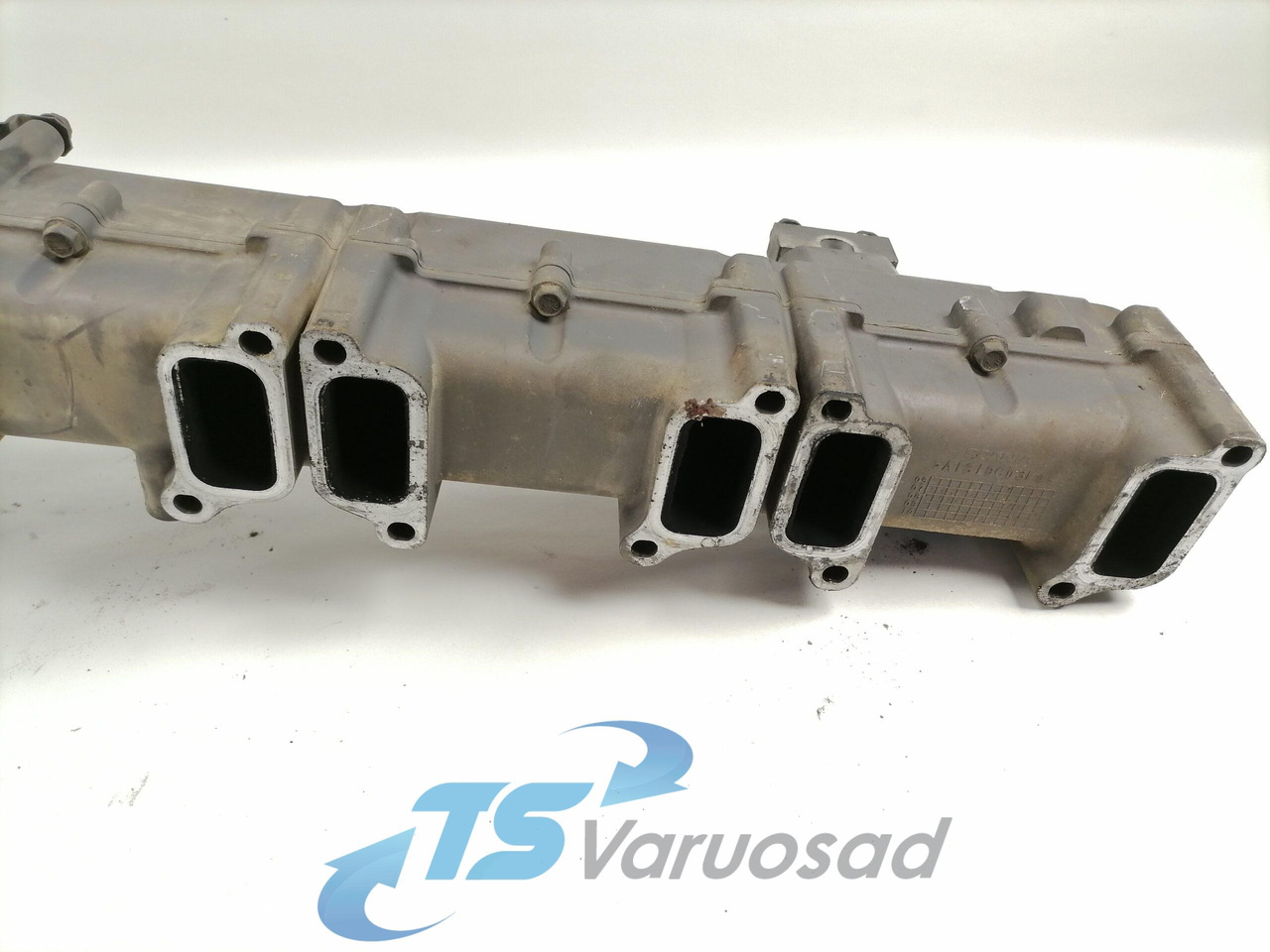 Scania Intake mainfold 1893329 - Всмукателен колектор за Камион: снимка 3 Scania Intake mainfold 1893329 - Всмукателен колектор за Камион: снимка 3