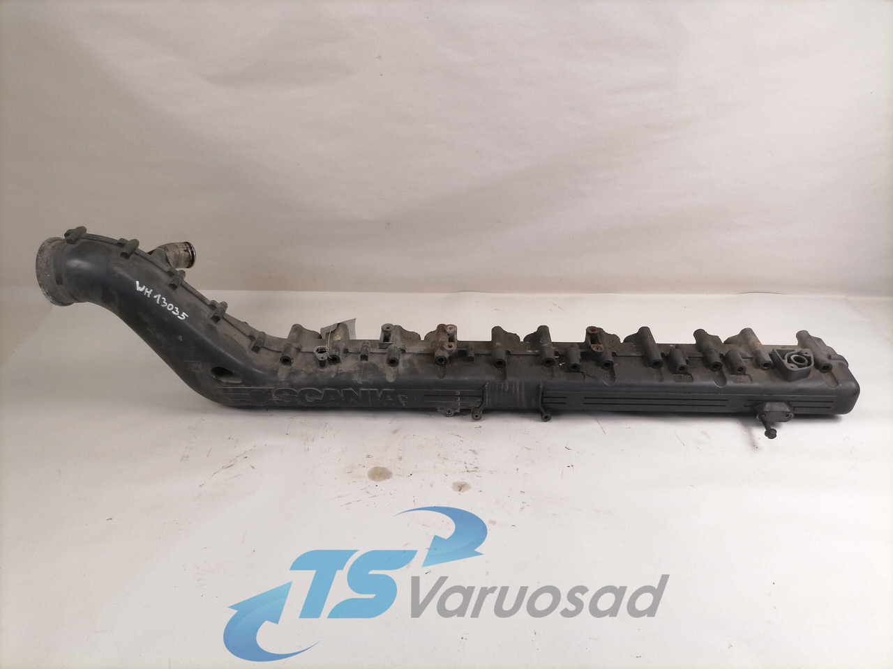 Scania Intake mainfold 1893329 - Всмукателен колектор за Камион: снимка 1 Scania Intake mainfold 1893329 - Всмукателен колектор за Камион: снимка 1