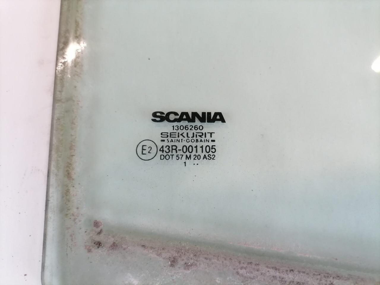 Scania Küljeklaas, parem 1306260 - Стъкло и части за Камион: снимка 3 Scania Küljeklaas, parem 1306260 - Стъкло и части за Камион: снимка 3