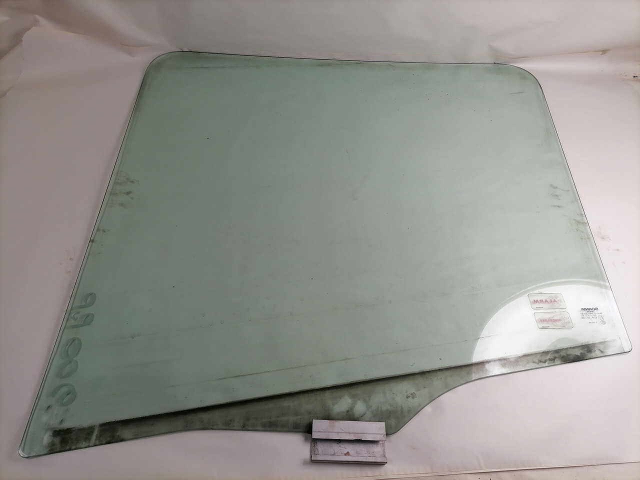 Scania Küljeklaas, parem 1306260 - Стъкло и части за Камион: снимка 2 Scania Küljeklaas, parem 1306260 - Стъкло и части за Камион: снимка 2