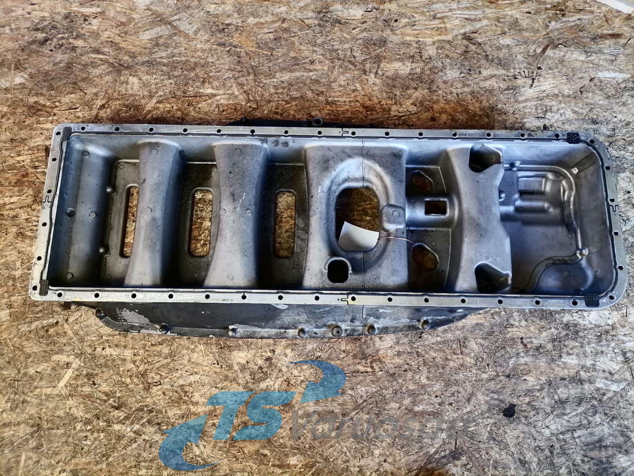 Scania Ladder frame 1762258 - Маслена вана за Камион: снимка 3 Scania Ladder frame 1762258 - Маслена вана за Камион: снимка 3