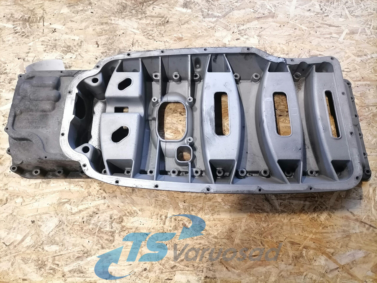 Scania Ladder frame 1762258 - Маслена вана за Камион: снимка 3 Scania Ladder frame 1762258 - Маслена вана за Камион: снимка 3