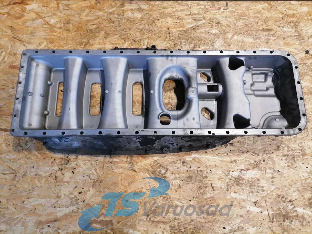 Scania Ladder frame 1762258 - Маслена вана за Камион: снимка 4 Scania Ladder frame 1762258 - Маслена вана за Камион: снимка 4