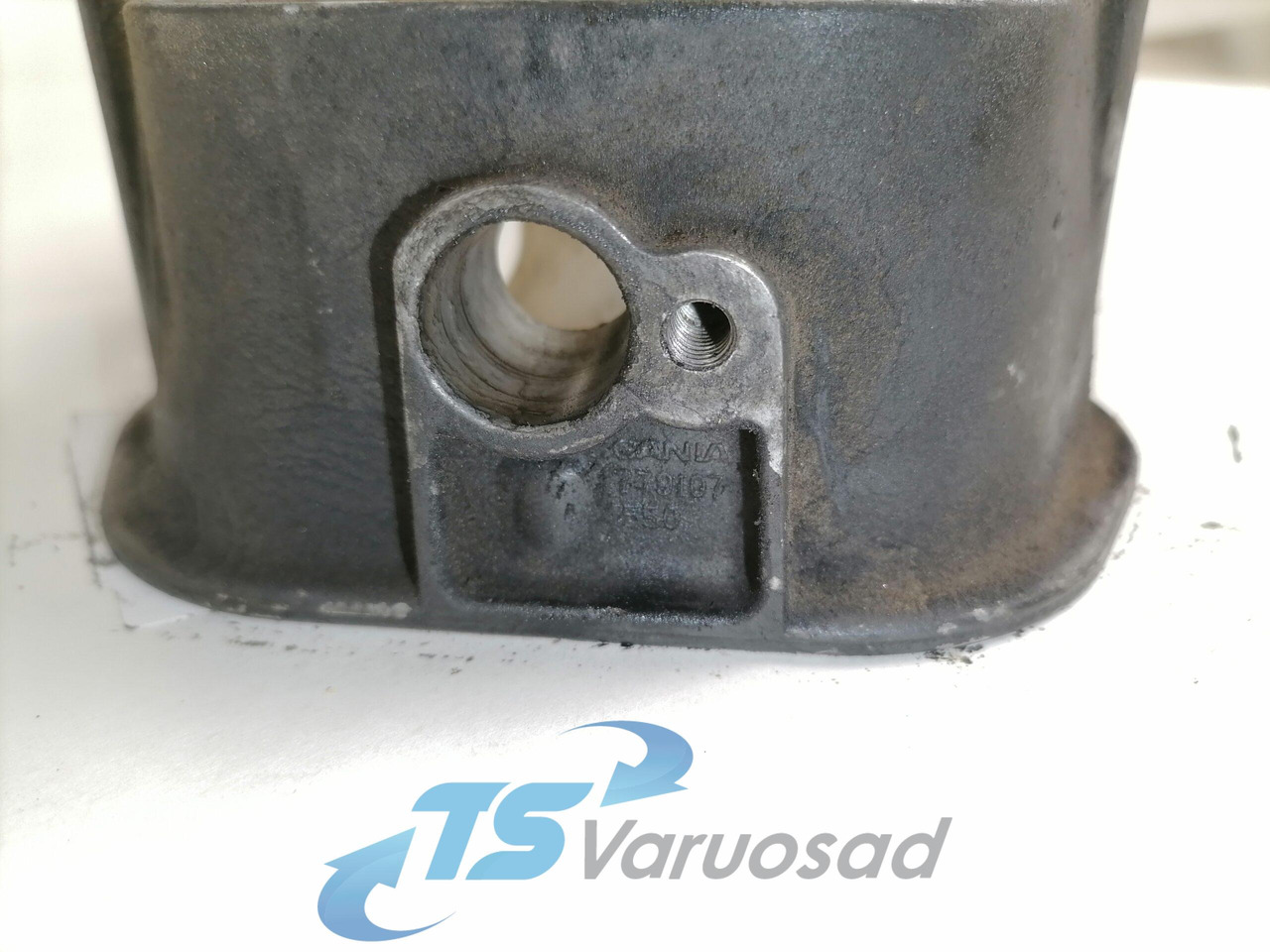 Scania Ladder frame 1779107 - Глава на блока за Камион: снимка 3 Scania Ladder frame 1779107 - Глава на блока за Камион: снимка 3