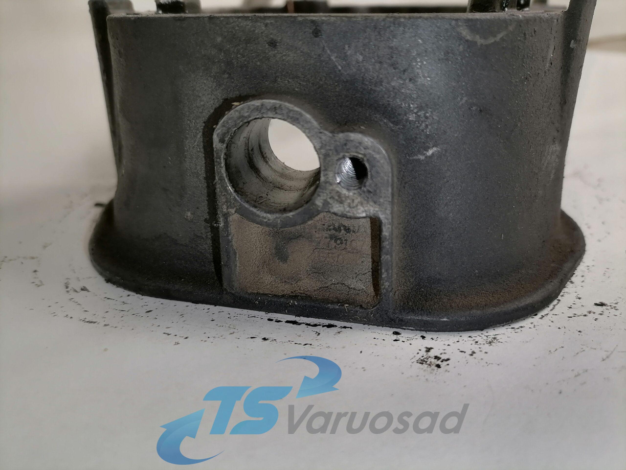 Scania Ladder frame 1779107 - Глава на блока за Камион: снимка 3 Scania Ladder frame 1779107 - Глава на блока за Камион: снимка 3