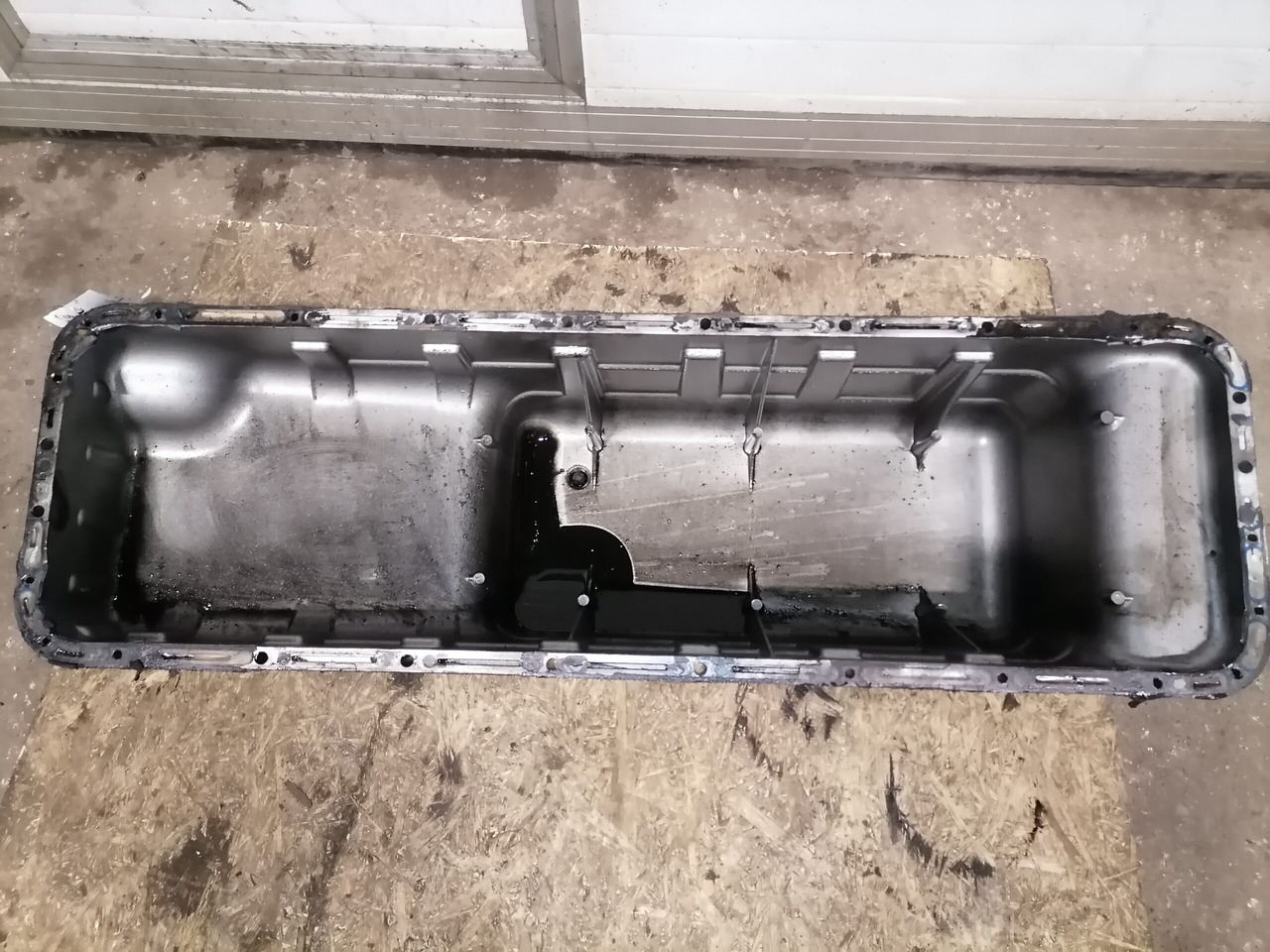 Scania Oil sump 1507199 - Маслена вана за Камион: снимка 2 Scania Oil sump 1507199 - Маслена вана за Камион: снимка 2