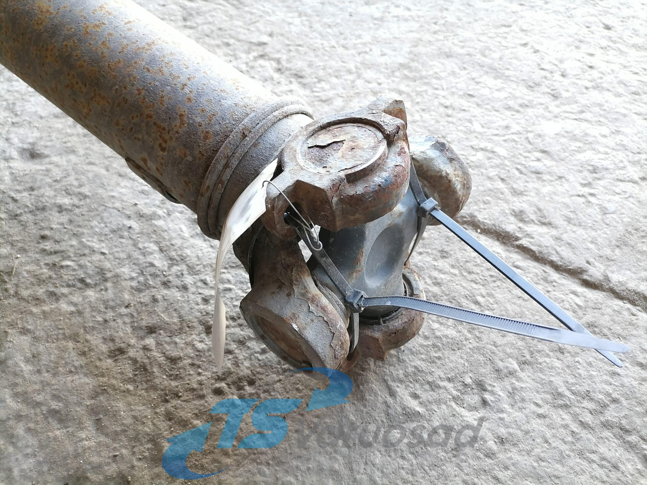 Scania Propeller shaft 1758978 - Карданні вали за Камион: снимка 2 Scania Propeller shaft 1758978 - Карданні вали за Камион: снимка 2
