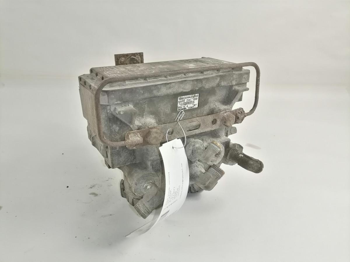 Scania Rear axel brake pressure control valve 1773677 - Спирачен клапан за Камион: снимка 2 Scania Rear axel brake pressure control valve 1773677 - Спирачен клапан за Камион: снимка 2