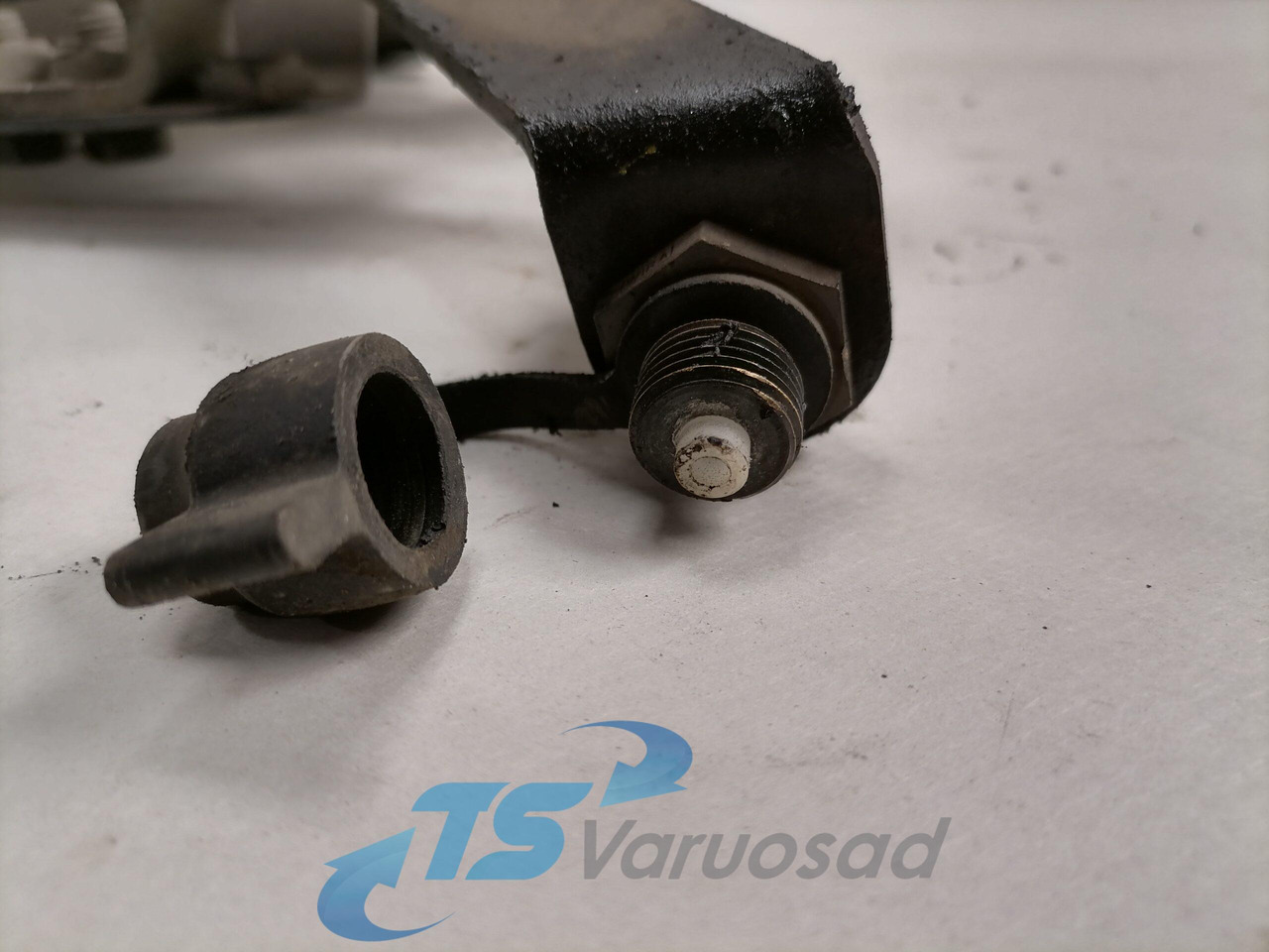 Scania Roolisüsteemi õlimahuti kandur 1446713 - Кормилен маркуч за Камион: снимка 4 Scania Roolisüsteemi õlimahuti kandur 1446713 - Кормилен маркуч за Камион: снимка 4