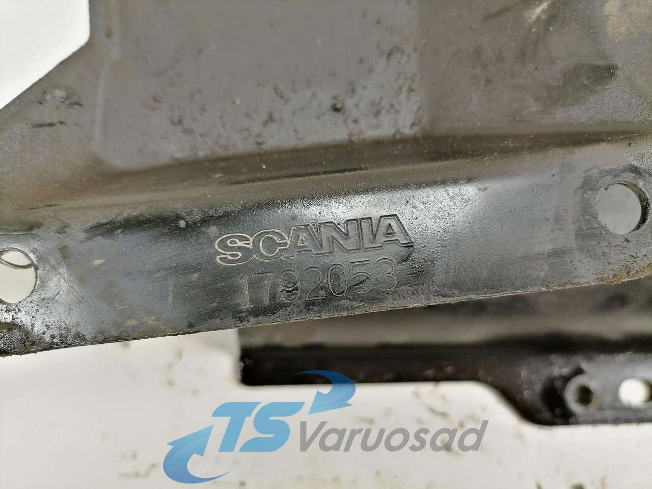 Scania Roolisüsteemi õlimahuti kandur 1792053 - Кормилен маркуч за Камион: снимка 2 Scania Roolisüsteemi õlimahuti kandur 1792053 - Кормилен маркуч за Камион: снимка 2