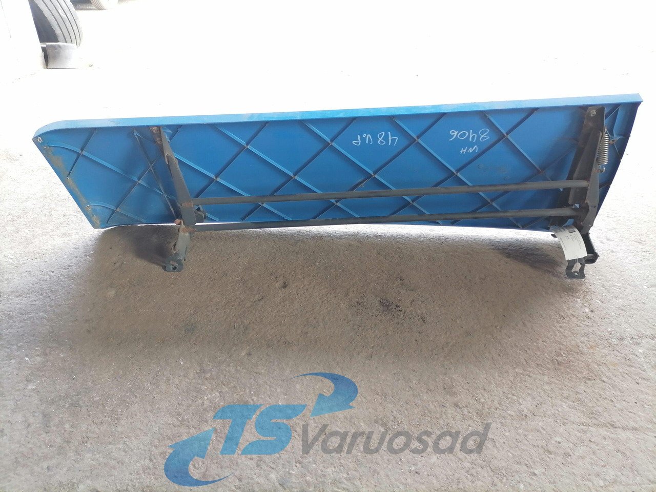 Scania Scania kabiini tuulesuunaja, vasak külg 1348521 - Аеродинамика/ Спойлер за Камион: снимка 2 Scania Scania kabiini tuulesuunaja, vasak külg 1348521 - Аеродинамика/ Спойлер за Камион: снимка 2