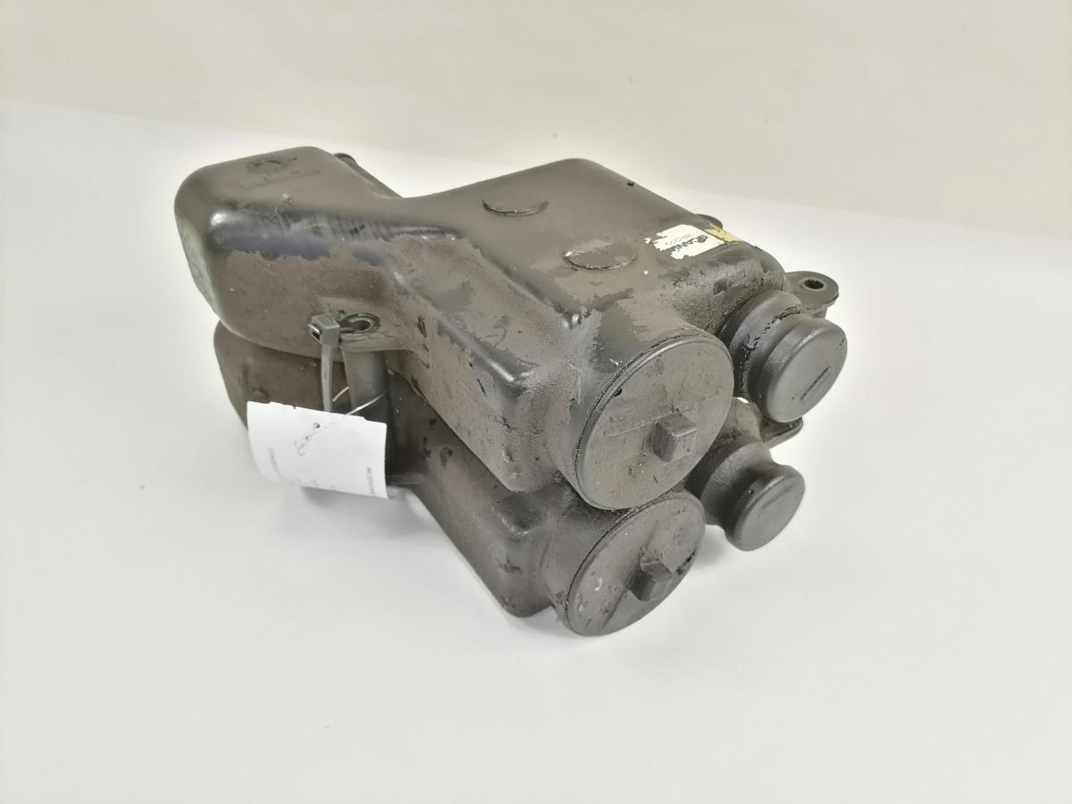Scania Scania steering oil tank 1894290 - Кормилен маркуч за Камион: снимка 3 Scania Scania steering oil tank 1894290 - Кормилен маркуч за Камион: снимка 3