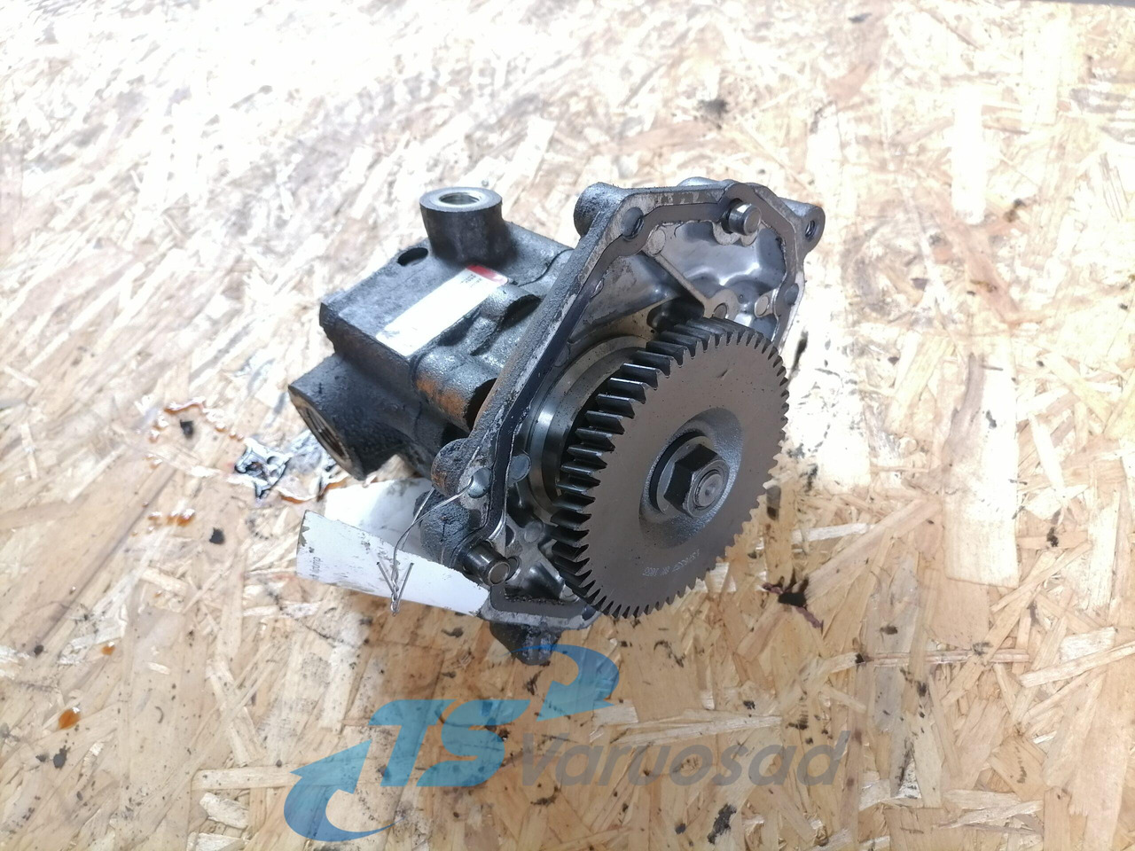Scania Steering hydraulic pump 2108039 - Помпа на хидроусилвателя за Камион: снимка 1 Scania Steering hydraulic pump 2108039 - Помпа на хидроусилвателя за Камион: снимка 1