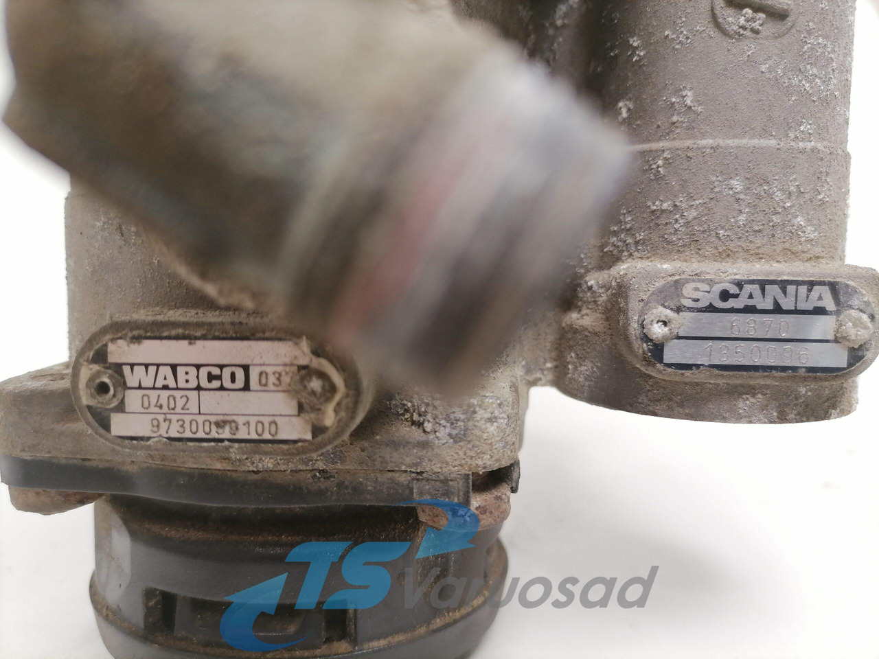 Scania Trailer brake pressure control 1350096 - Спирачен клапан за Камион: снимка 3 Scania Trailer brake pressure control 1350096 - Спирачен клапан за Камион: снимка 3