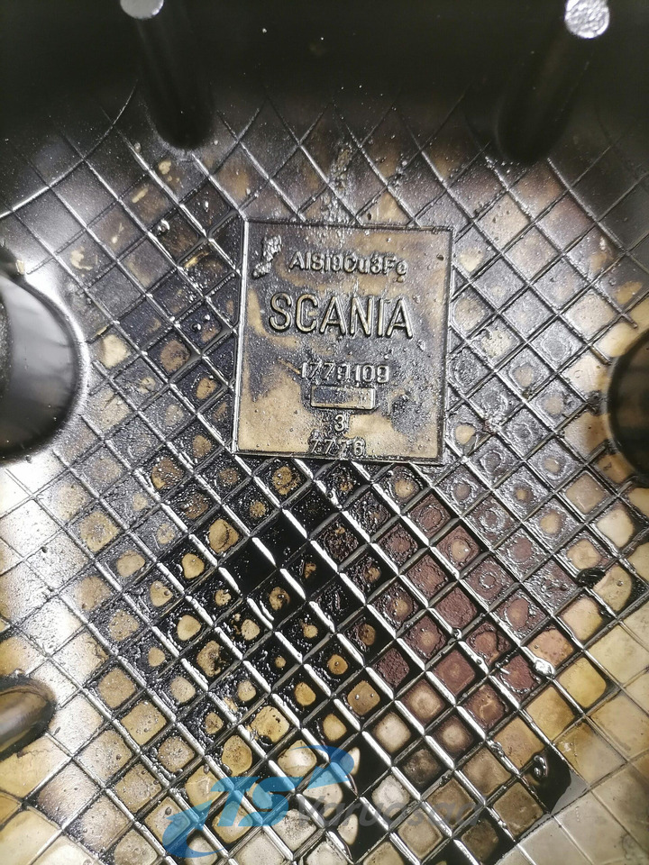 Scania Valve cover 1779109 - Глава на блока за Камион: снимка 4 Scania Valve cover 1779109 - Глава на блока за Камион: снимка 4