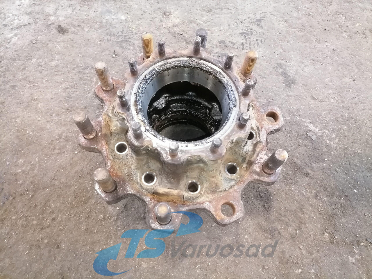 Scania Wheel hub 1800283 - Ступица за Камион: снимка 1 Scania Wheel hub 1800283 - Ступица за Камион: снимка 1